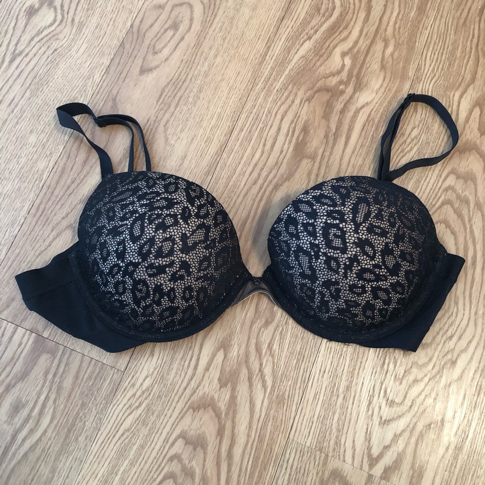 👙 Victoria’s Secret HTF 38B Plunge Bra Black Lace